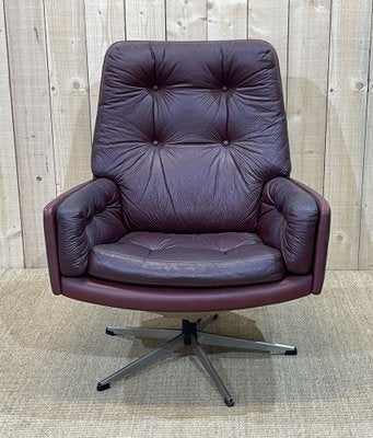 Skai Swivel Armchair, 1970s-QYF-1311969