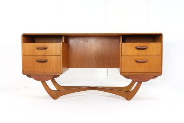 Slaidburn Desk from Beithcraft, 1960s-FYZ-2040911