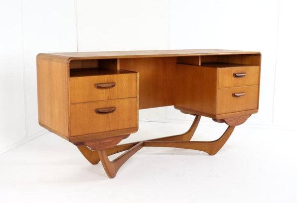 Slaidburn Desk from Beithcraft, 1960s-FYZ-2040911