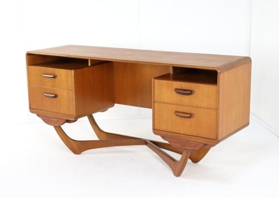 Slaidburn Desk from Beithcraft, 1960s-FYZ-2040911