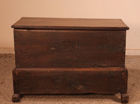 Small 18th Century English Chest in Oak-HPU-1057005