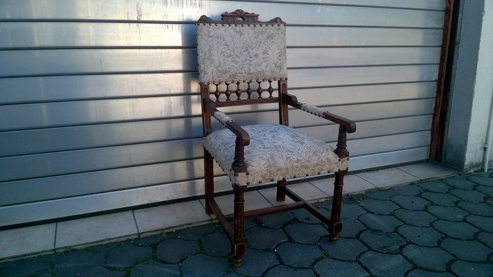 Small 19th Century Oak Throne Chair with Armrests, 1890s-WQQ-1420615