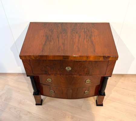 Small Biedermeier Dresser in Walnut, Austria, Vienna, 1830s-NNB-1784664