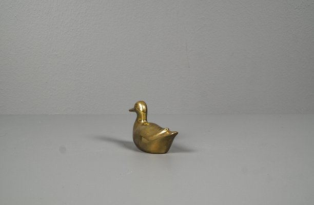 Small Brass Duck Hand Charm-VLO-1259424