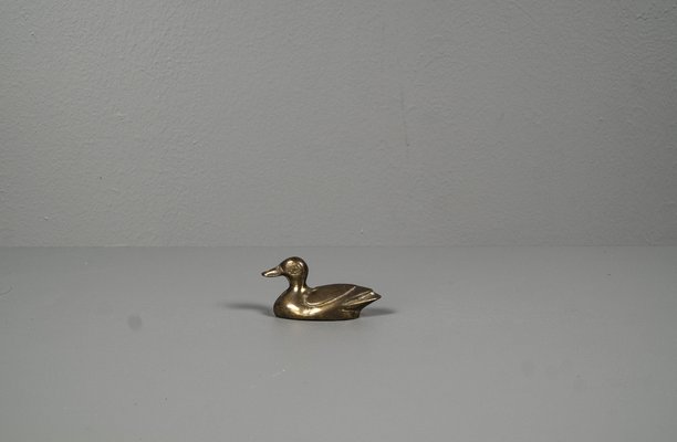 Small Brass Duck Hand Charm-VLO-1259421