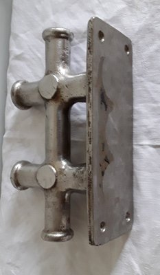 Small Cast Iron Coat Hook Bar in the Form of a Clamp, 1970s-HOI-1293315