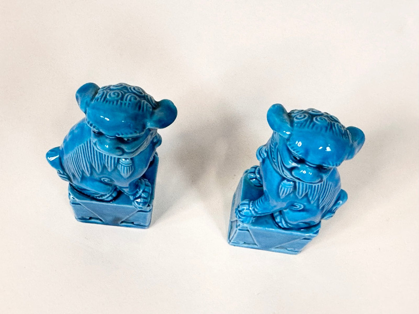 Small Chinese Turquoise Glazed Ceramic Foo Dog Figurines on Plinths, 1960s, Set of 2-JP-1794443