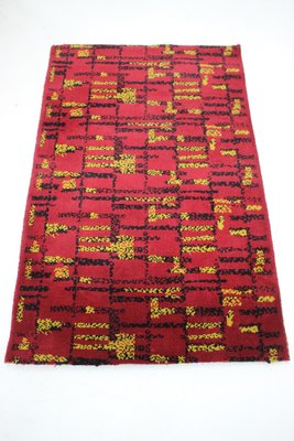 Small Czechoslovakian Geometric Abstract Bouclé Carpet in Wool, 1950s-TZ-1259878