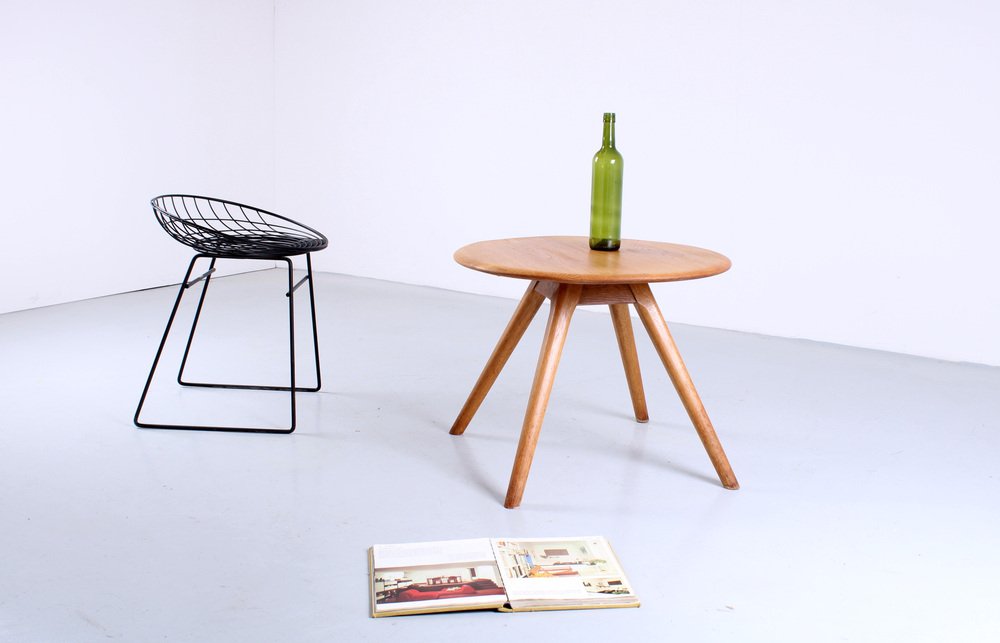 Small Danish Style Round Coffee Table in Light Oak by Borge Mogensen, 1950s