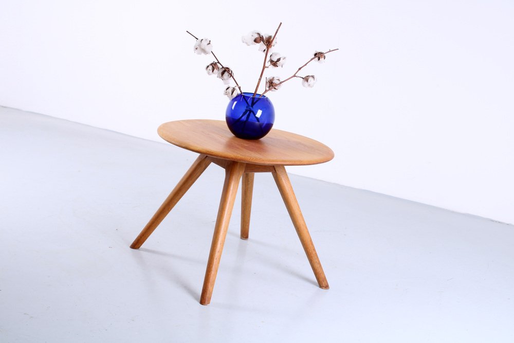 Small Danish Style Round Coffee Table in Light Oak by Borge Mogensen, 1950s