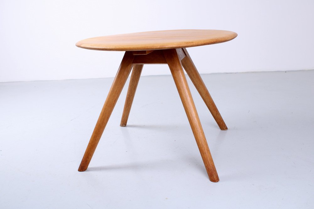 Small Danish Style Round Coffee Table in Light Oak by Borge Mogensen, 1950s