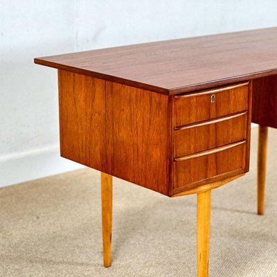 Small Danish Teak Desk-KRJ-2027499