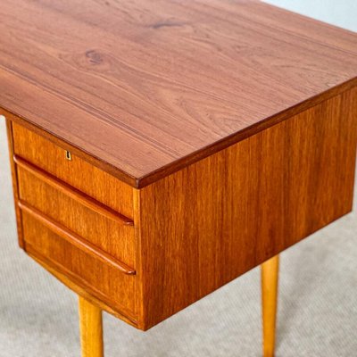 Small Danish Teak Desk-KRJ-2027499