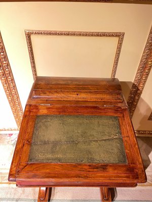 Small Desk, England, 1890s-FLW-1401983