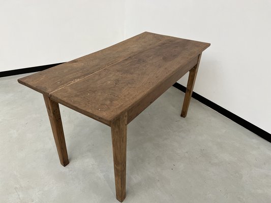 Small French Farm Dining Table in Walnut, 1920s-WKI-1748868