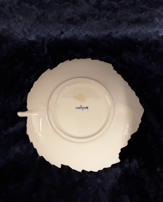 Small German Serving Bowl in Glazed White Porcelain from KPM Berlin, 1970s-HOI-1731955