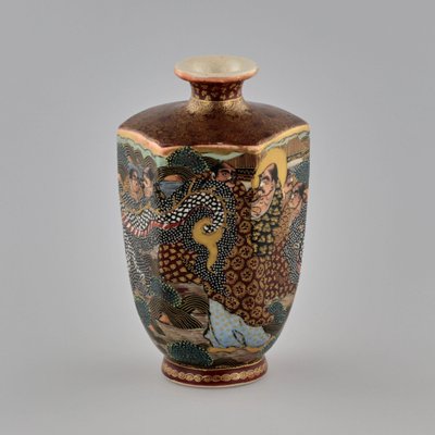 Small Japanese Vase-WMV-1129466