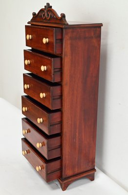 Small Mahogany Chest of Drawers, 1960-RVK-1406559