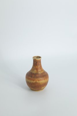 Small Mid-Century Scandinavian Modern Collectible Brown Stoneware Vase by Gunnar Borg for Höganäs Ceramics, 1960s-ZAA-1780049