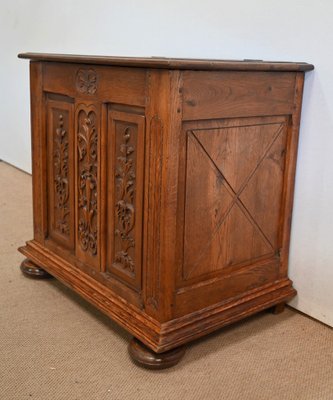 Small Renaissance Oak Chest, Early 1900s-RVK-1420402