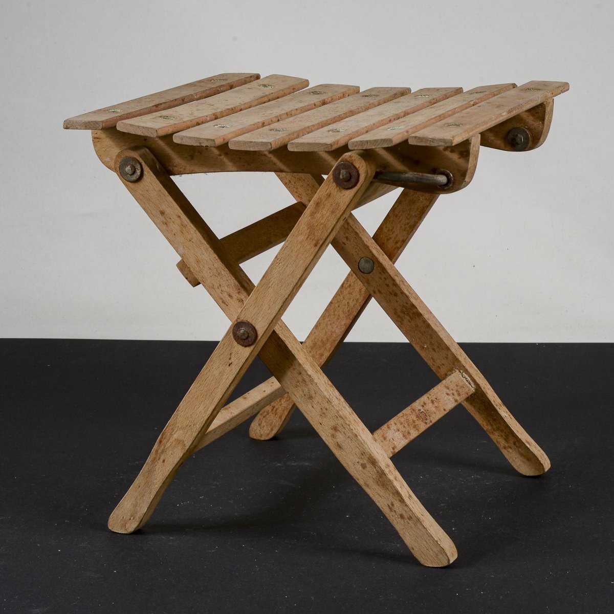 Small Stool with Foldable Wood from Fratelli Reguitti