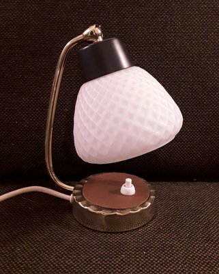 Small Swiveling Table Lamp with Brass Frame, 1960s-HOI-784306