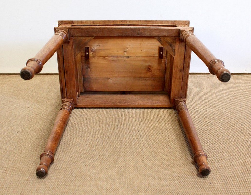 Small Tiered Child's Desk in Solid Oak, Late 19th Century