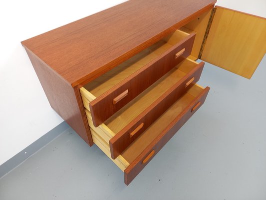 Small Vintage Scandinavian Sideboard in Teak, 1960s-AHO-1821154