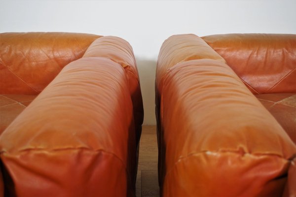 Sofas and Poufs in Orange Leather Marius & Marius by Mario Marenco for Arflex, 1970s, Set of 3-KNM-1049393