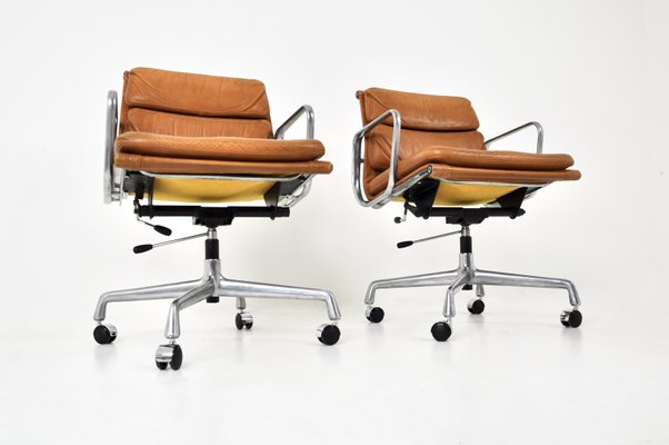 Soft Pad Chairs by Charles and Ray Eames for Herman Miller, 1970s, Set of 2-HFM-2034730