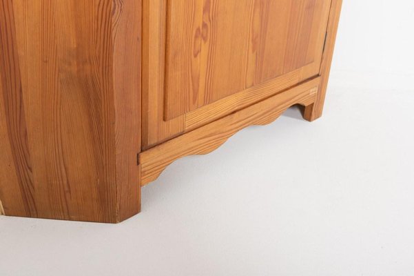 Solid Pine Lovö Corner Cabinet by Axel Einar Hjorth for Nordiska Kompaniet-KMC-1139400