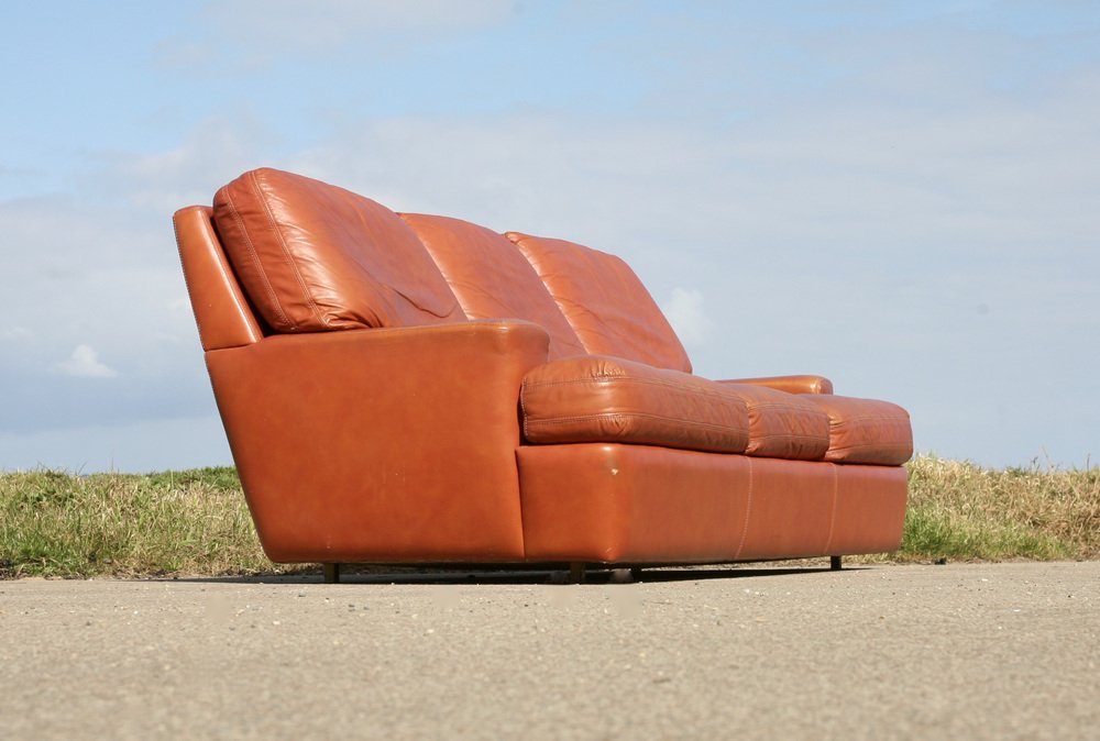 Space Age Sofa in Tan Leather, 1970