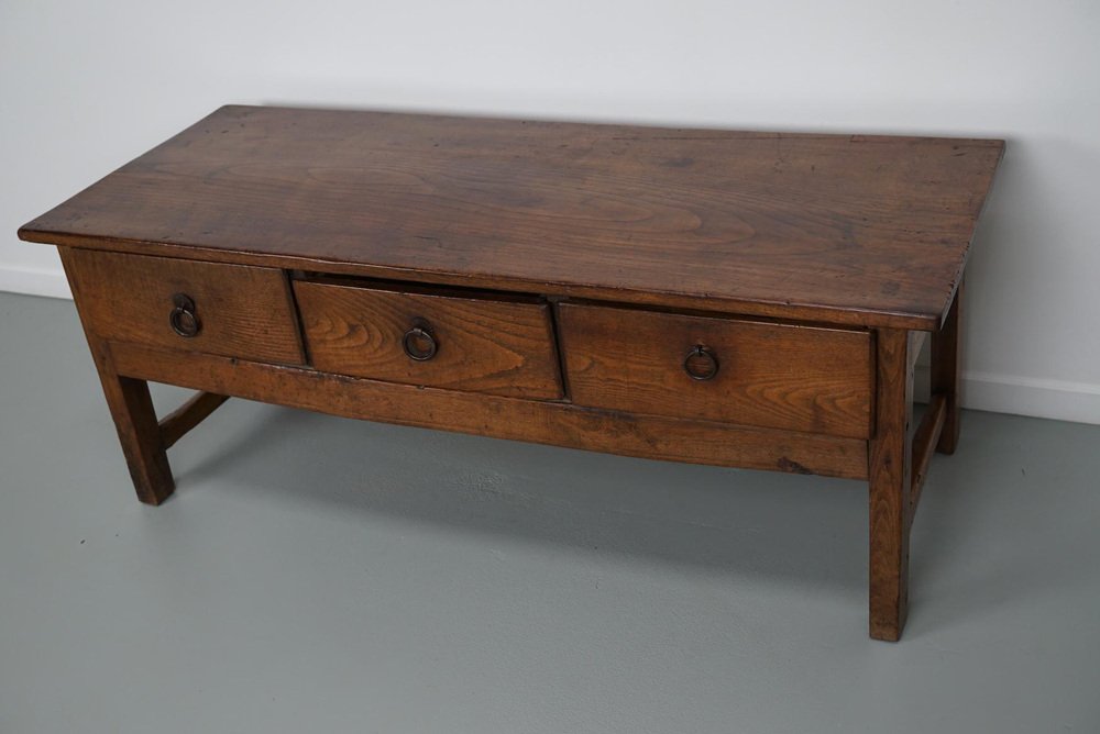 Spanish 18th Century Farmhouse Coffee Table in Chestnut