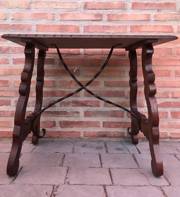 Spanish Side Table in Chestnut with Carved Lyre Legs, 18th-Century-NOU-828497