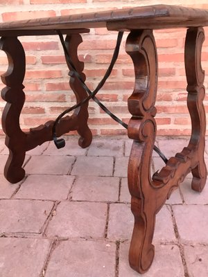 Spanish Side Table in Chestnut with Carved Lyre Legs, 18th-Century-NOU-828497