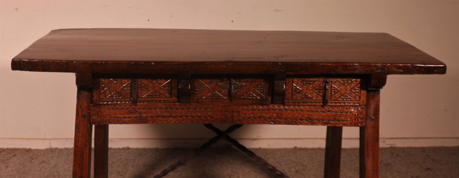 Spanish Table with Three Drawers in Chestnut, 17th Century-HPU-965536