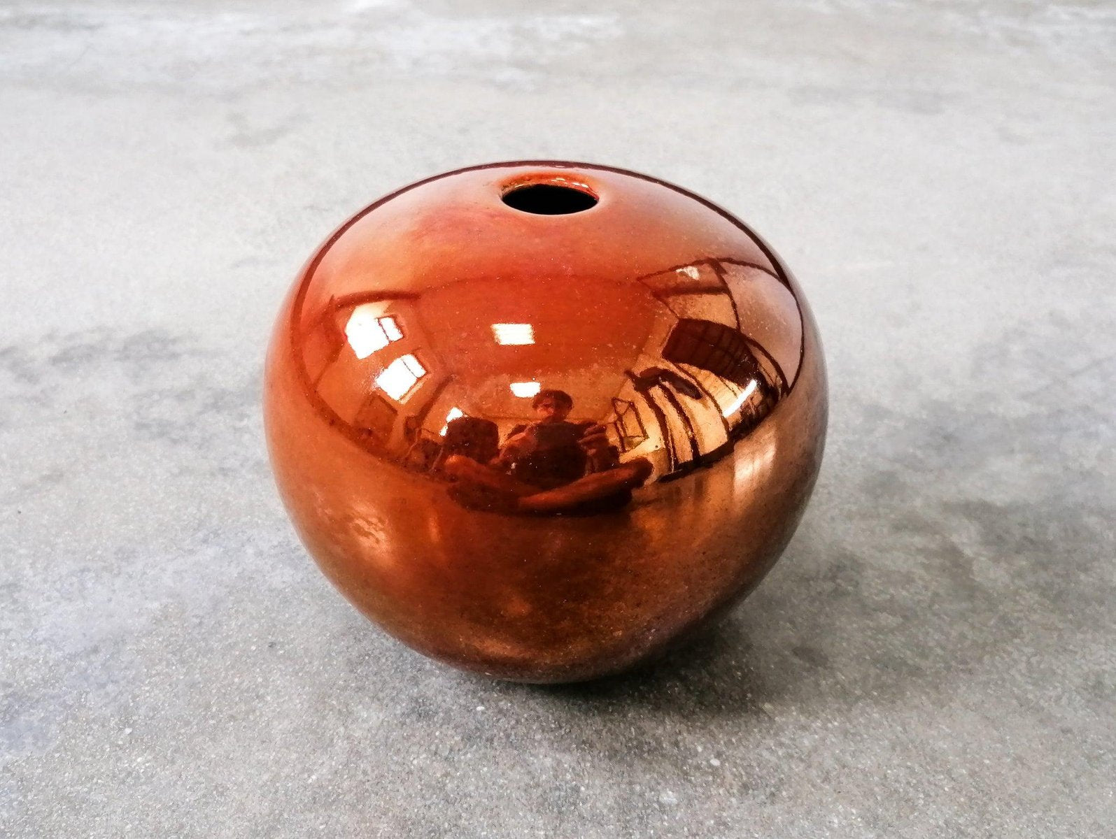 Spherical Vase in Shine Ceramic from Cantù