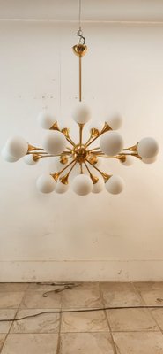 Sputnik Chandelier in Brass with Spherical Glass Shades-QLH-1816578