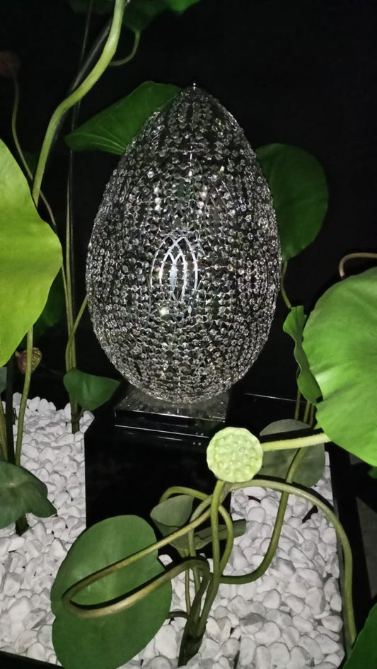 Steel & Crystal Egg Arabesque 117,50 Table Lamp from Vgnewtrend