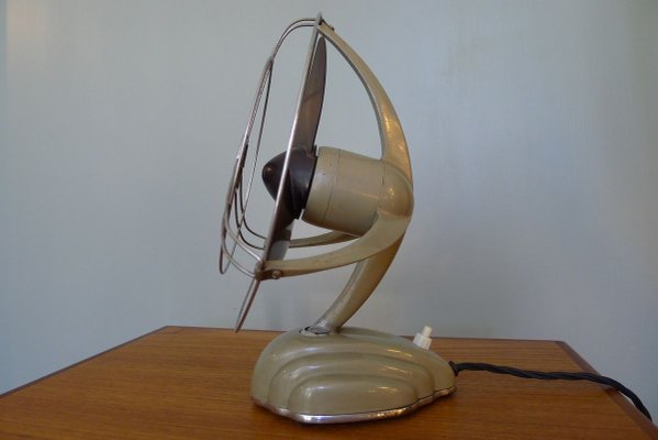 Streamline Sand Colored Model Libelle Fan from from Schoeller & Co., 1950s-VRE-715590