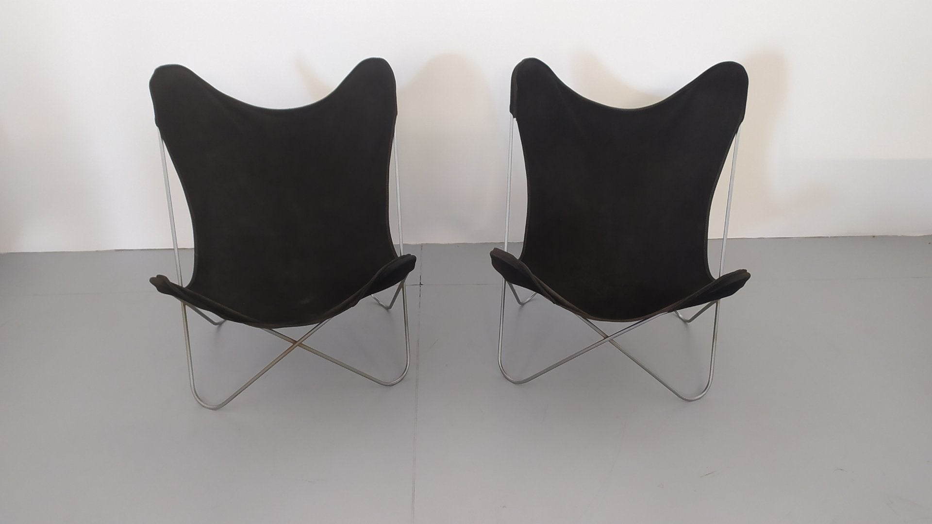 Suede Armchairs Mod. Butterfly from Knoll Inc. / Knoll International, 1970s, Set of 2