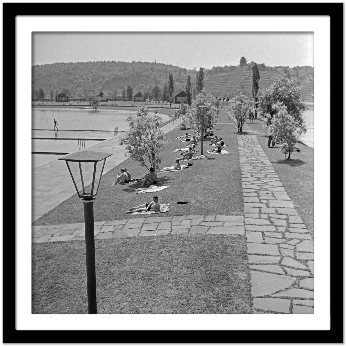 Sunbathers on the Shore of Max Eyth Lake, Stuttgart Germany, 1935-DYV-988147