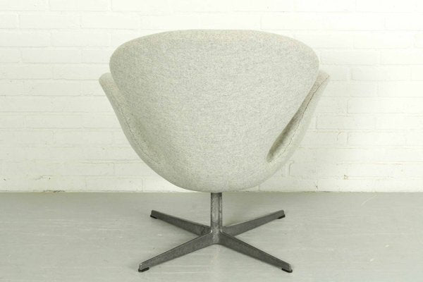 Swan Chair by Arne Jacobsen for Fritz Hansen, 1960s-ZA-1259797