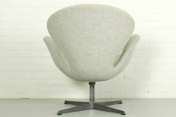 Swan Chair by Arne Jacobsen for Fritz Hansen, 1960s-ZA-1259797