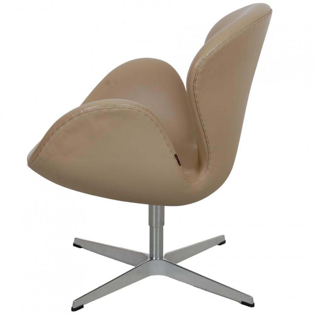 Swan Chair in Beige Essential Leather from Arne Jacobsen