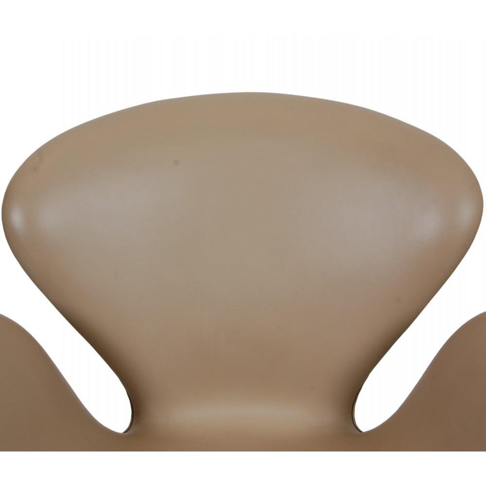 Swan Chair in Beige Essential Leather from Arne Jacobsen