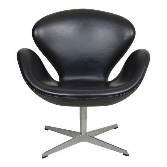 Swan Chair in Black Leather by Arne Jacobsen for Fritz Hansen