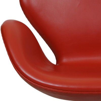 Swan Chair in Original Red Leather by Arne Jacobsen, 2000s-MTD-1769496