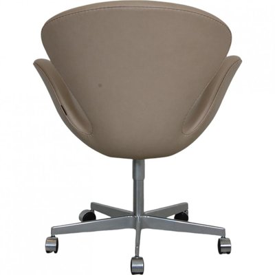 Swan Office Chair in Beige Leather by Arne Jacobsen-MTD-2017018