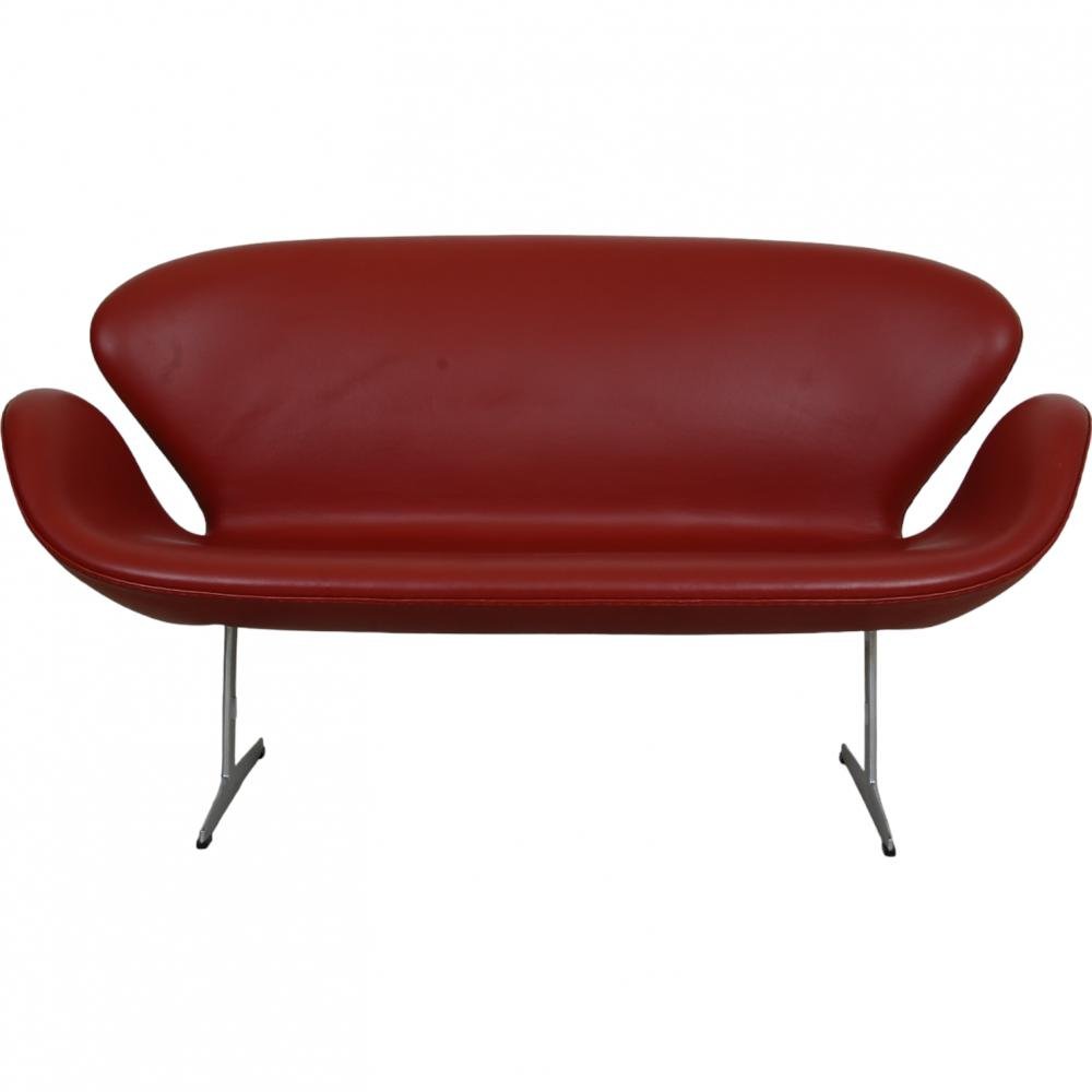 Swan Sofa in Red Leather by Arne Jacobsen